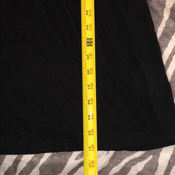 Basic black tee - Picture 3 of 4